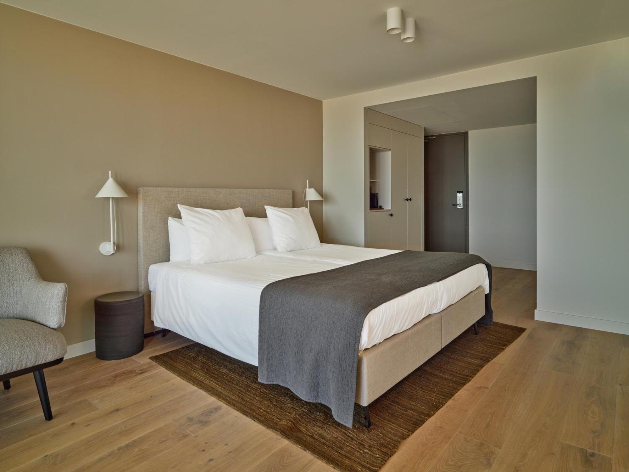 Cosy Seaview,1555551079:JPEG