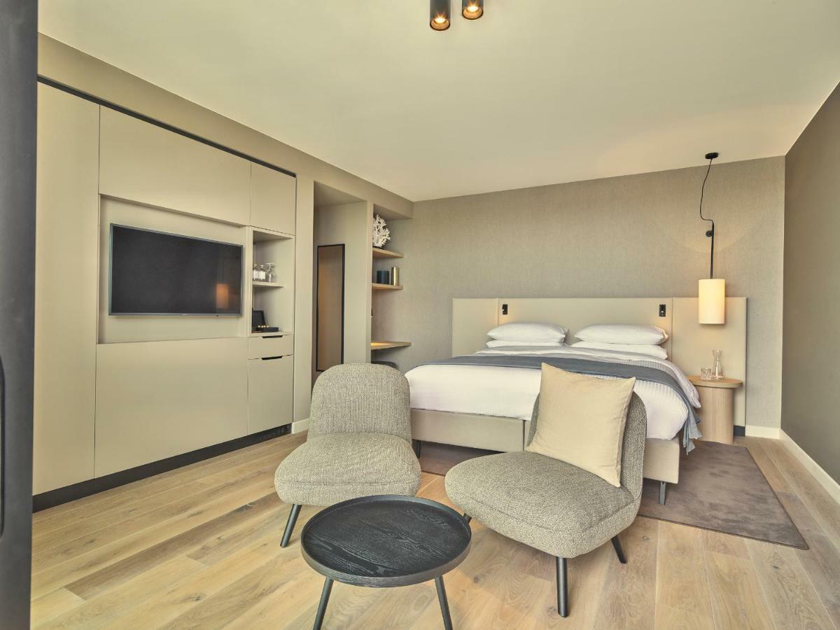 Generous Landview